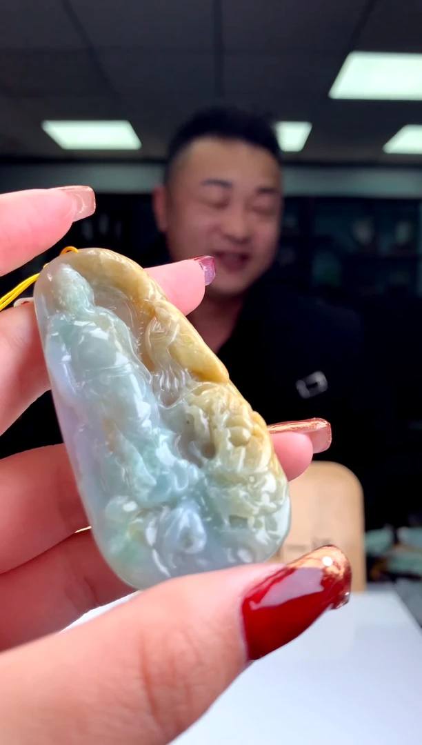 【闪购商品】定制翡翠未镶嵌天然A货翡翠挂件（拍一发一）