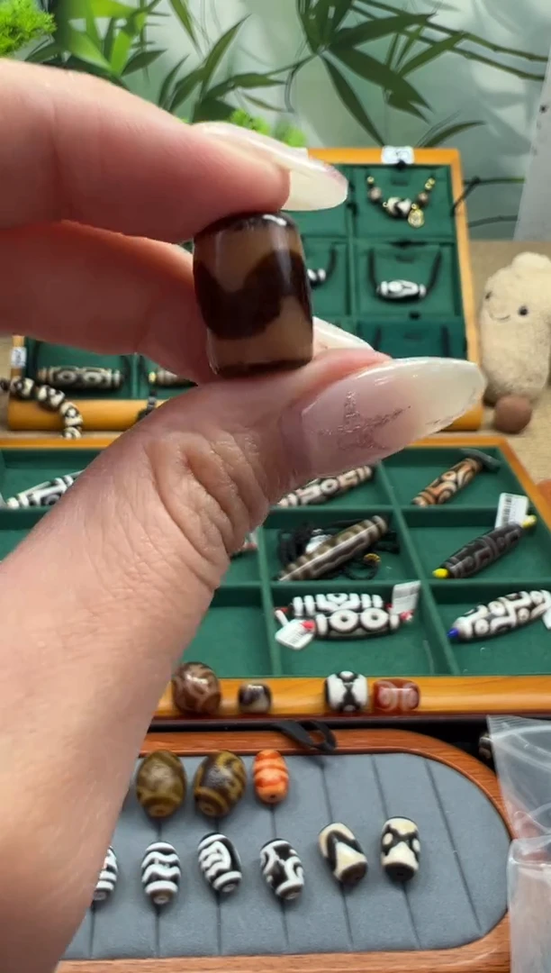 未镶嵌颈饰玛瑙/玉髓（覆膜）33.(微瑕随机发货)