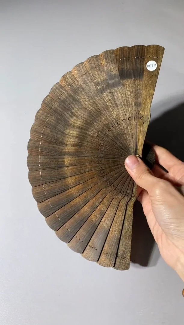 【闪购商品】金丝楠木雕807号15cm乌木金丝楠小叶桢楠扇子