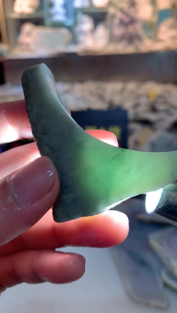 翡翠裸石0朗0翡翠珠宝122