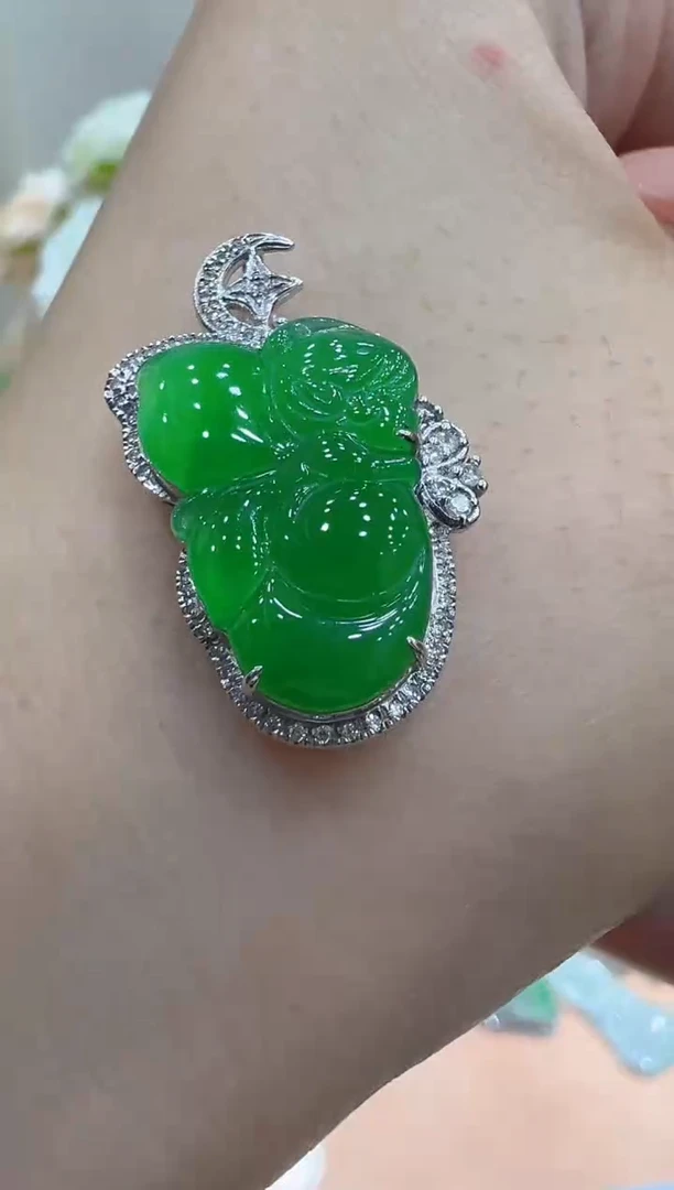 吊坠(不含链)18K金镶嵌翡翠多样性团购发一件