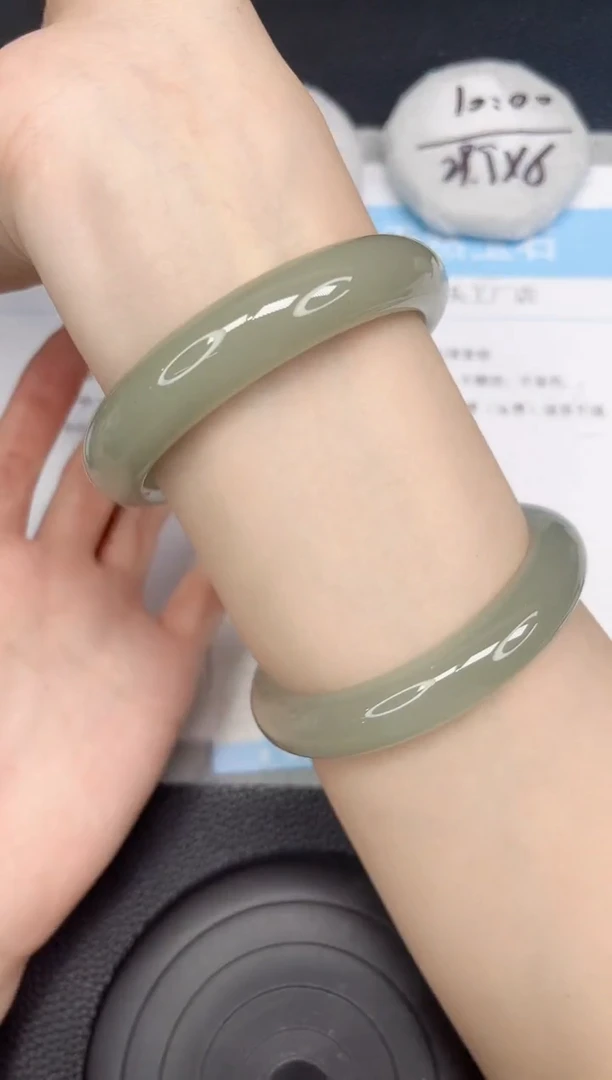 石英质玉手镯未镶嵌236-60.7