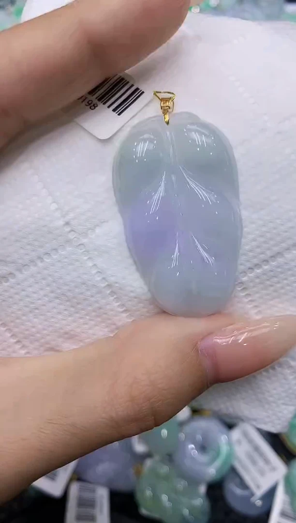 翡翠18K金镶嵌颈饰111111111111