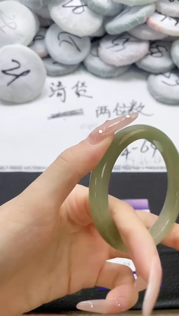 未镶嵌手镯石英质玉299-60