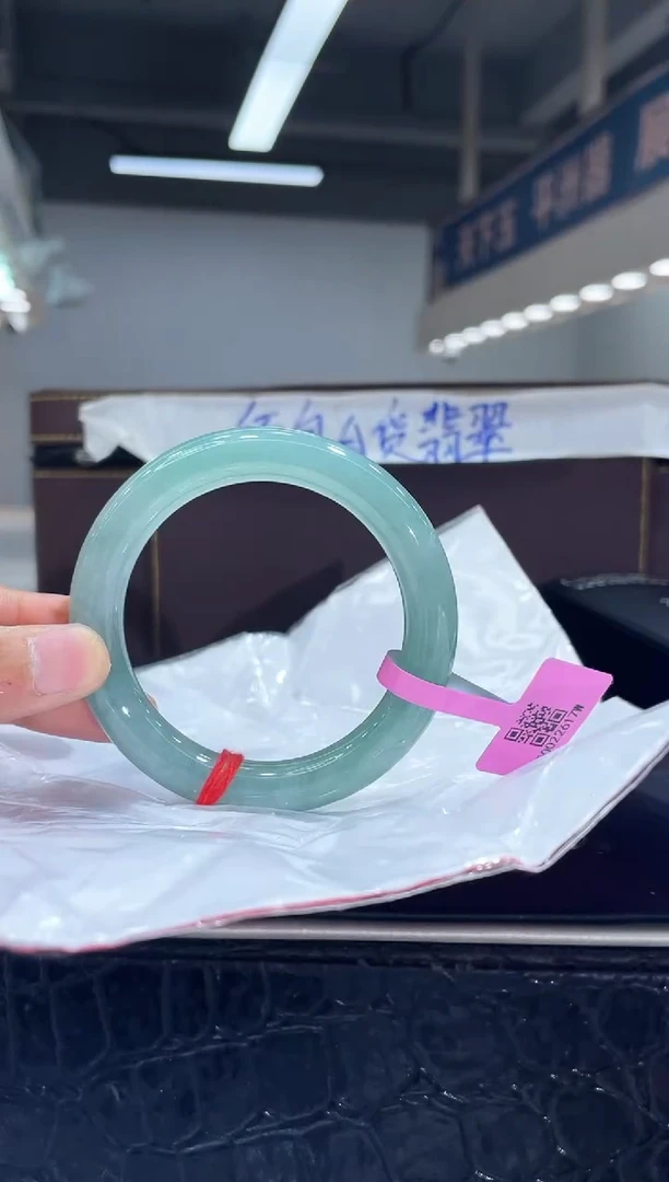 未镶嵌手镯翡翠5