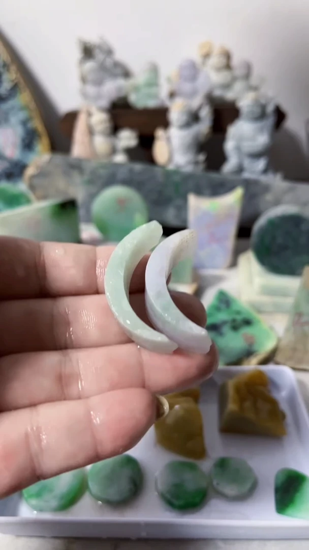 【闪购商品】翡翠吊坠(不含链)未镶嵌A400