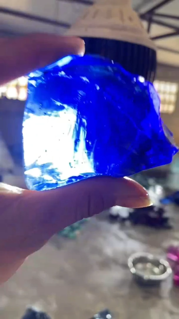 新疆五彩石原石摆件