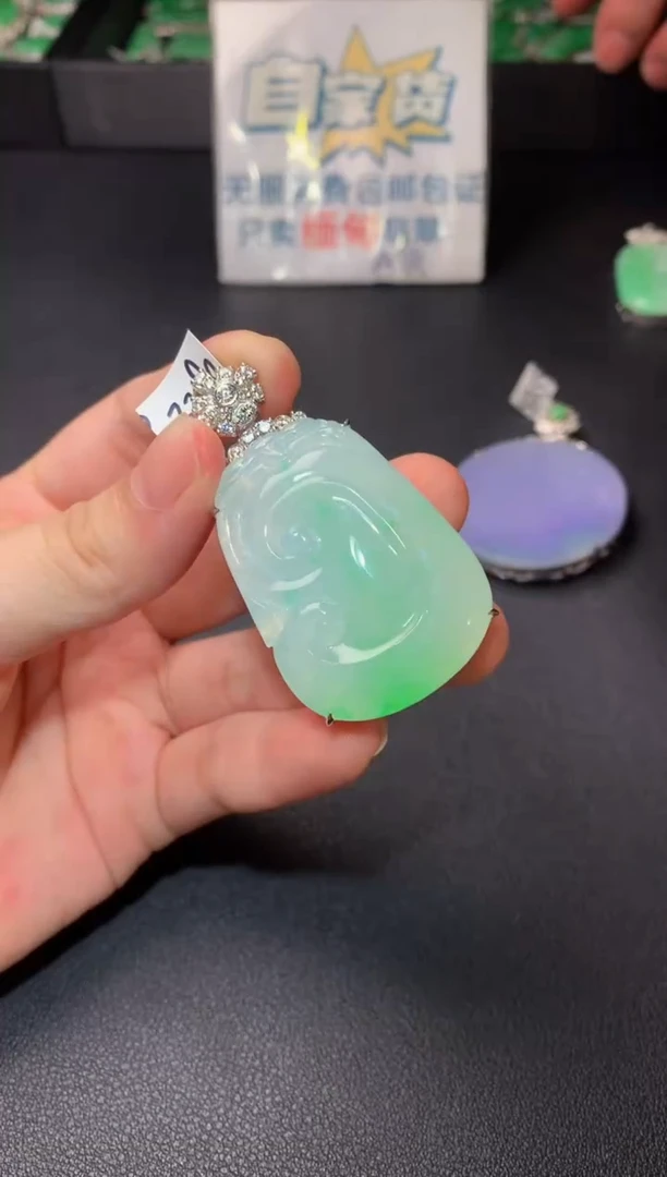翡翠银S925镶嵌颈饰翡翠1