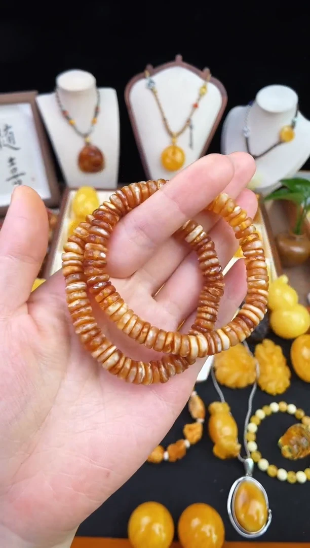 琥珀未镶嵌珠宝奇石多样性发其一