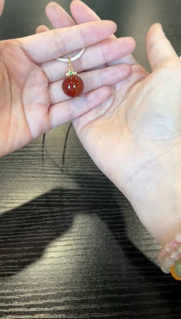 玛瑙/玉髓吊坠(赠链)未镶嵌J447