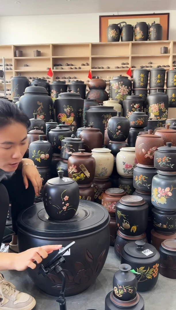 罐瑕疵茶叶罐  花生彩填 675