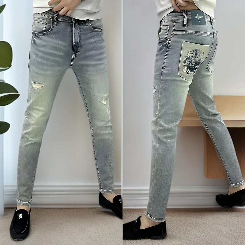 男裤秋季新款刺绣牛仔裤男修身显瘦小脚裤男高品质百搭浅色长裤男