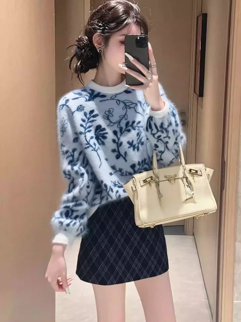 秋冬穿搭一整套女2025新款轻奢高级感针织毛衣显瘦A字短裙两件套