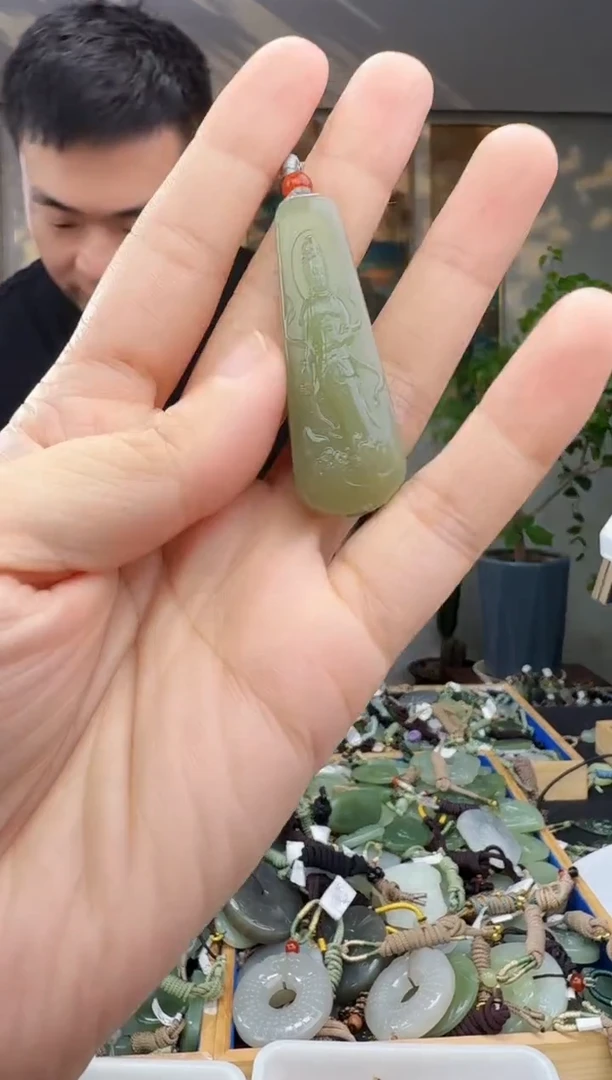 未镶嵌和田玉挂件拍一发一