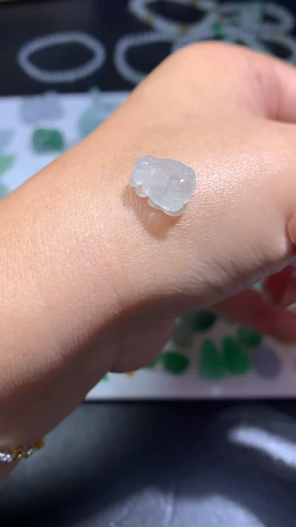 未镶嵌定制翡翠毛货