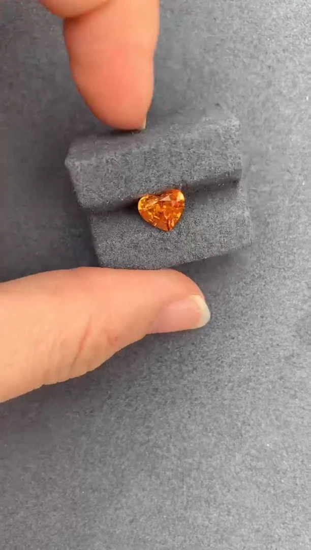 【闪购商品】石榴石（芬达石）裸石未镶嵌2ct芬达