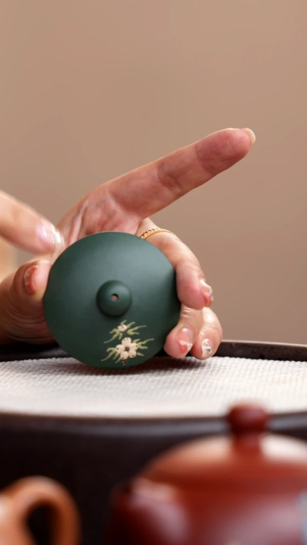 茶壶紫砂民国绿泥绘壶一把/011