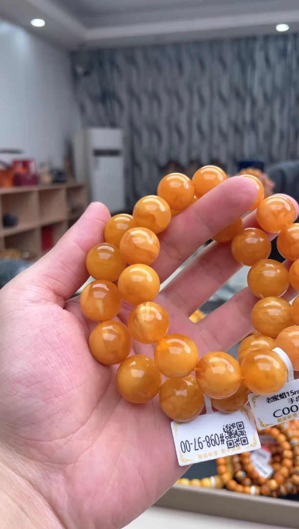 【闪购商品】琥珀裸石未镶嵌C00338多样性发其中一件