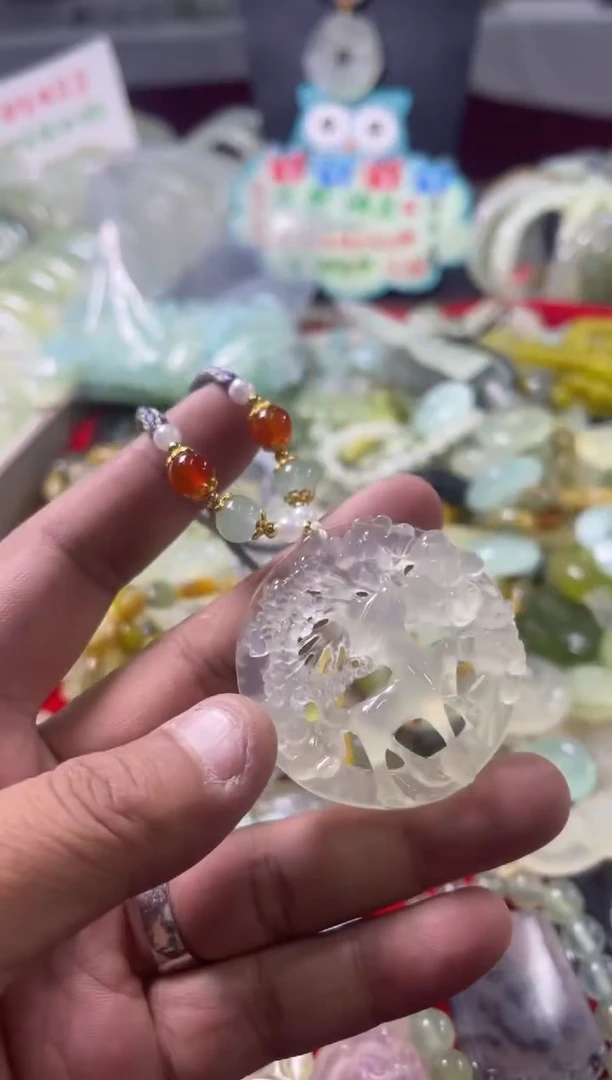 蛇纹石玉未镶嵌颈饰111