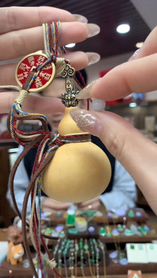 【闪购商品】翡翠挂件未镶嵌葫芦