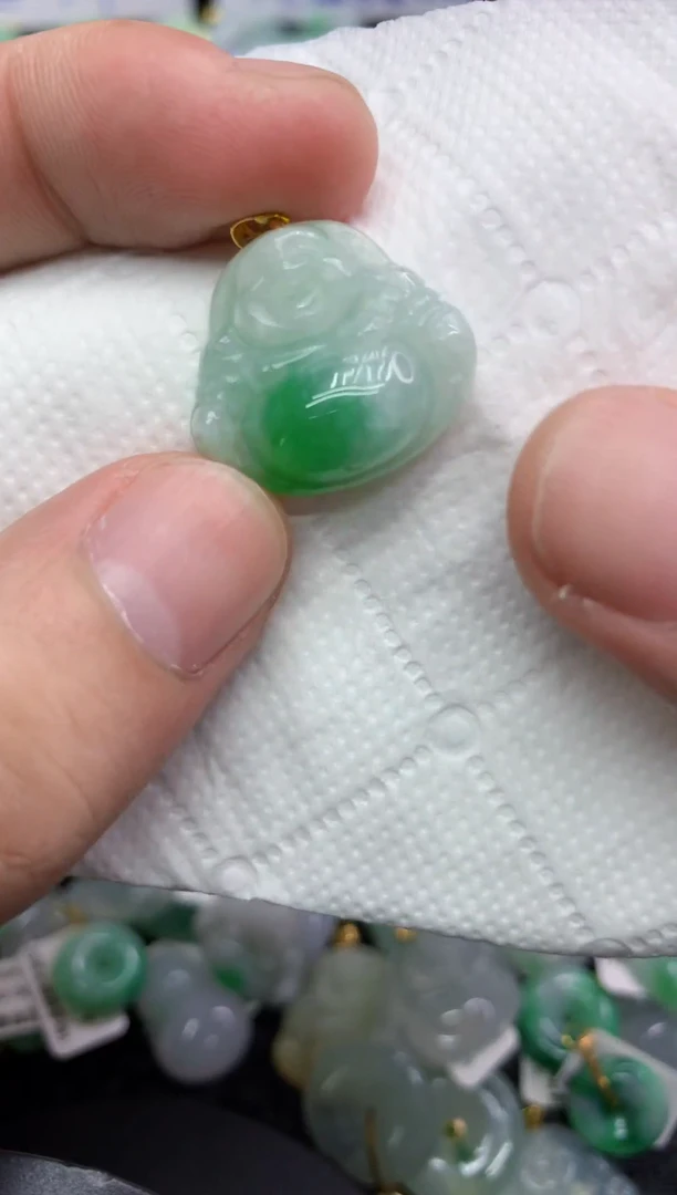 翡翠18K金镶嵌项链1111111111