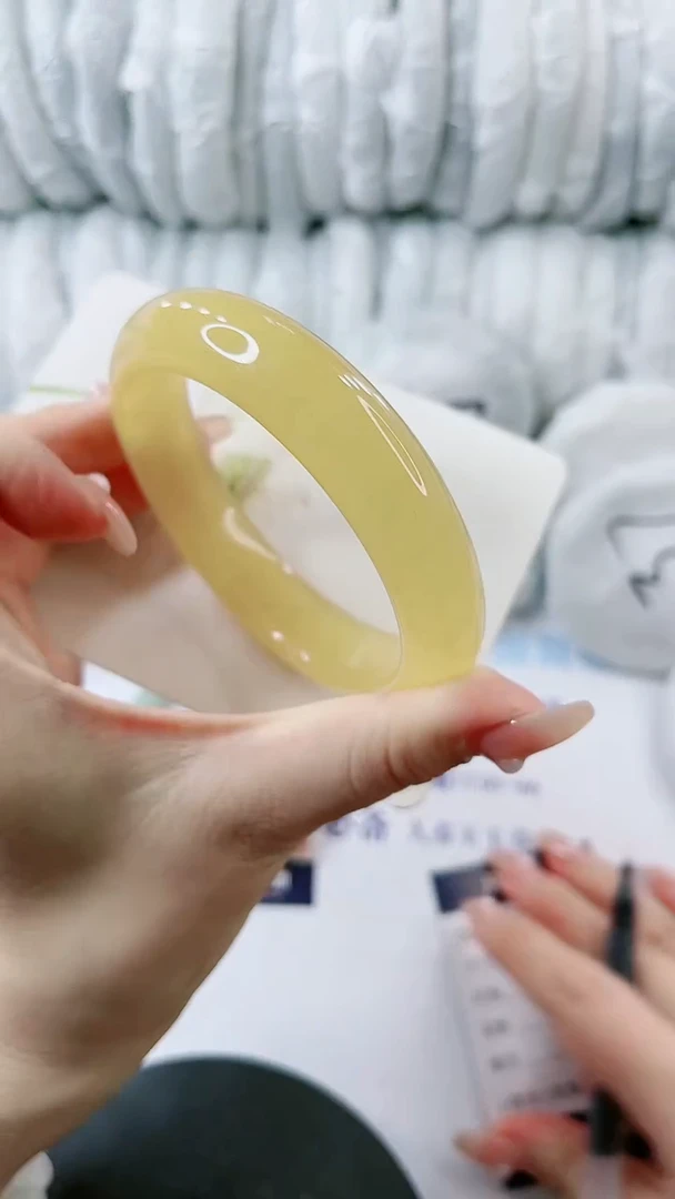 【闪购商品】石英质玉手镯未镶嵌0582028230-62多样性发货