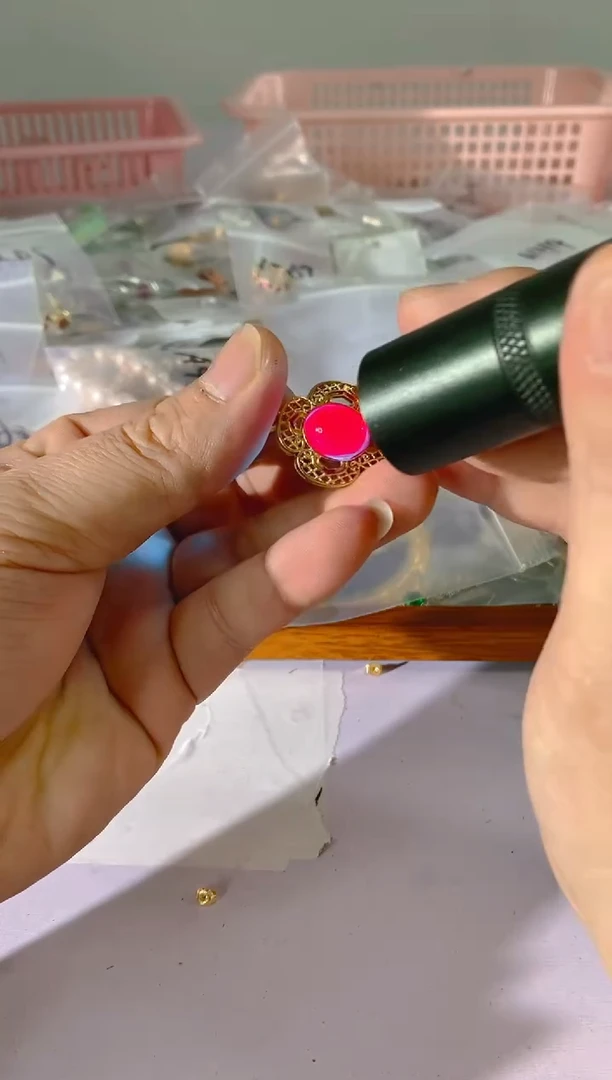 【闪购商品】水晶颈饰银S925镶嵌261红宝，蓝宝，多样性发一件赠链