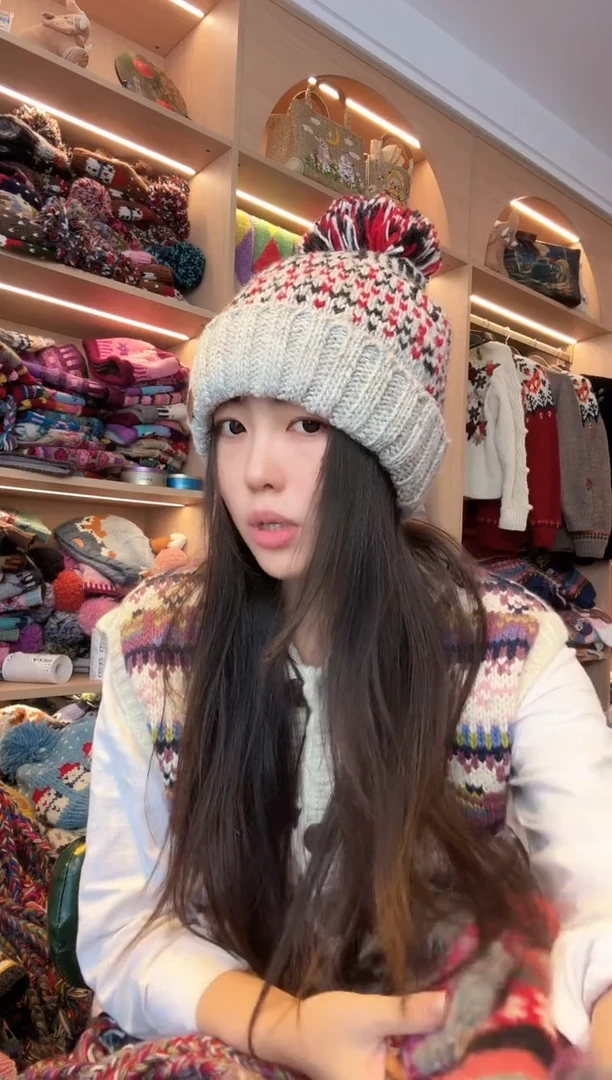 爱心翻边单球帽子