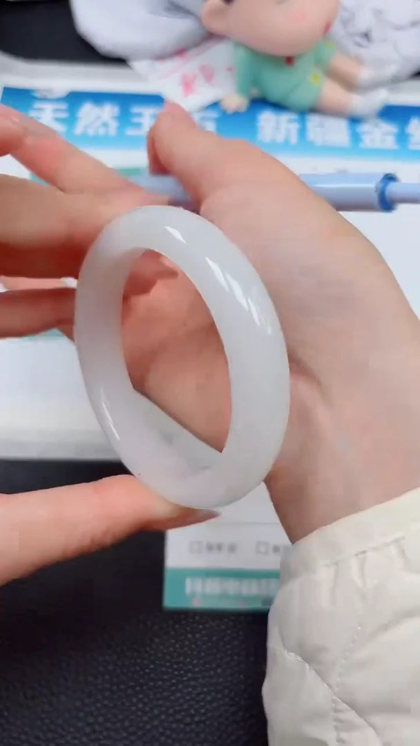 【闪购商品】石英质玉手镯未镶嵌416