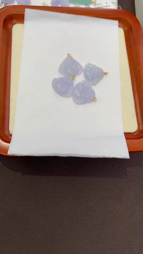 翡翠18K金镶嵌吊坠(赠链)天然缅甸a货翡淡色小佛(多样性发其一