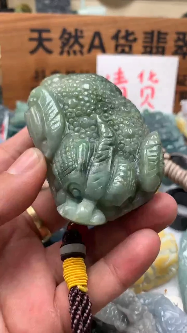 【闪购商品】翡翠颈饰未镶嵌保真天然A货翡翠