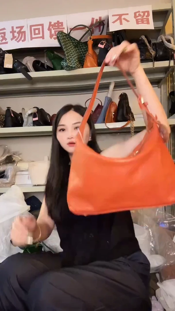 小牛皮（革）珊瑚店清斜挎包真皮包时尚百搭包包