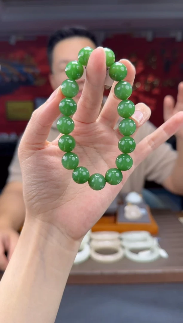 未镶嵌手串和田玉碧玉粉绿单圈手串