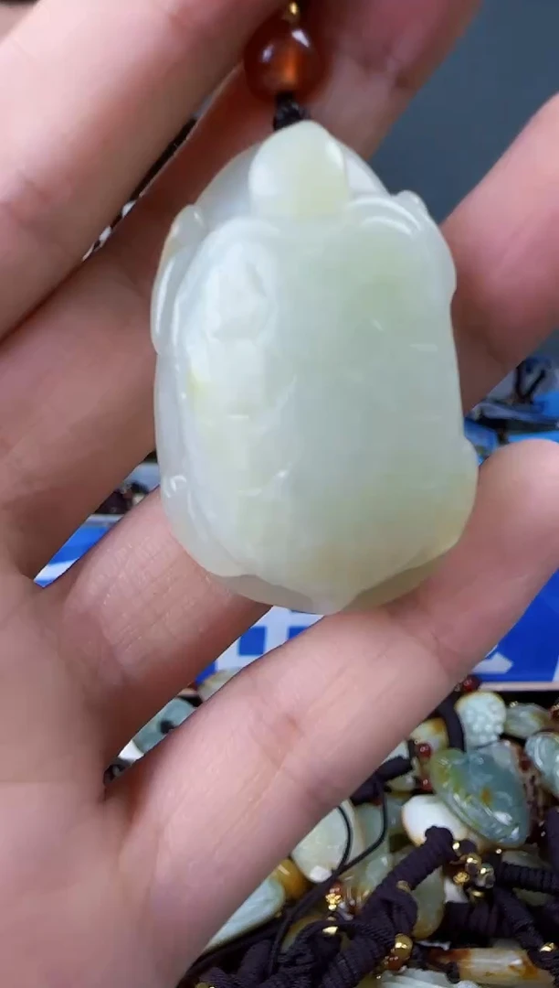 和田玉未镶嵌颈饰1