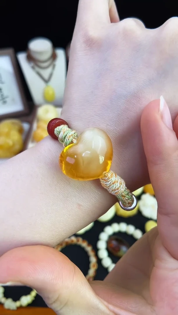琥珀未镶嵌珠宝奇石柒月