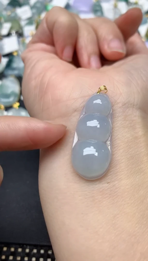 颈饰18K金镶嵌翡翠天然缅甸A货翡翠