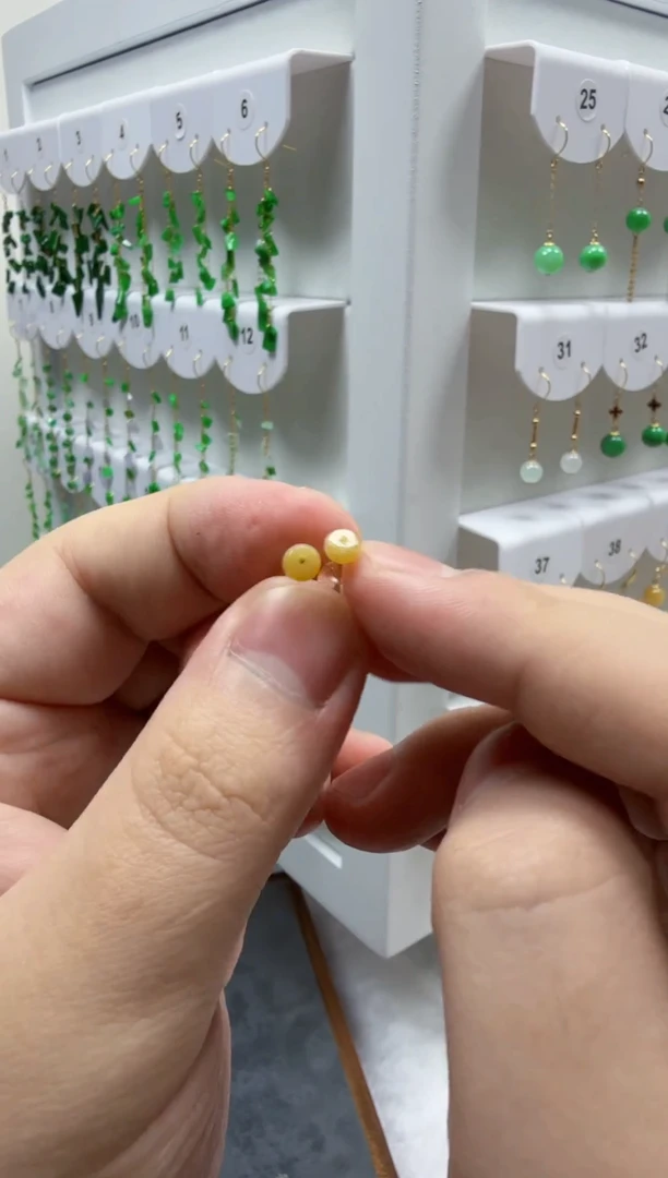18K金镶嵌翡翠耳饰缅甸天然翡翠A货