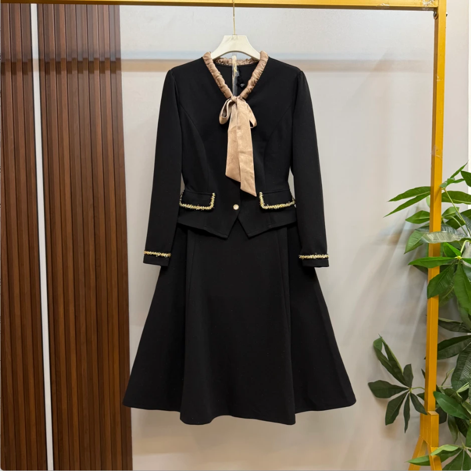 新款大码女装时尚气质高档精致V领领带结设计收腰显瘦连衣裙