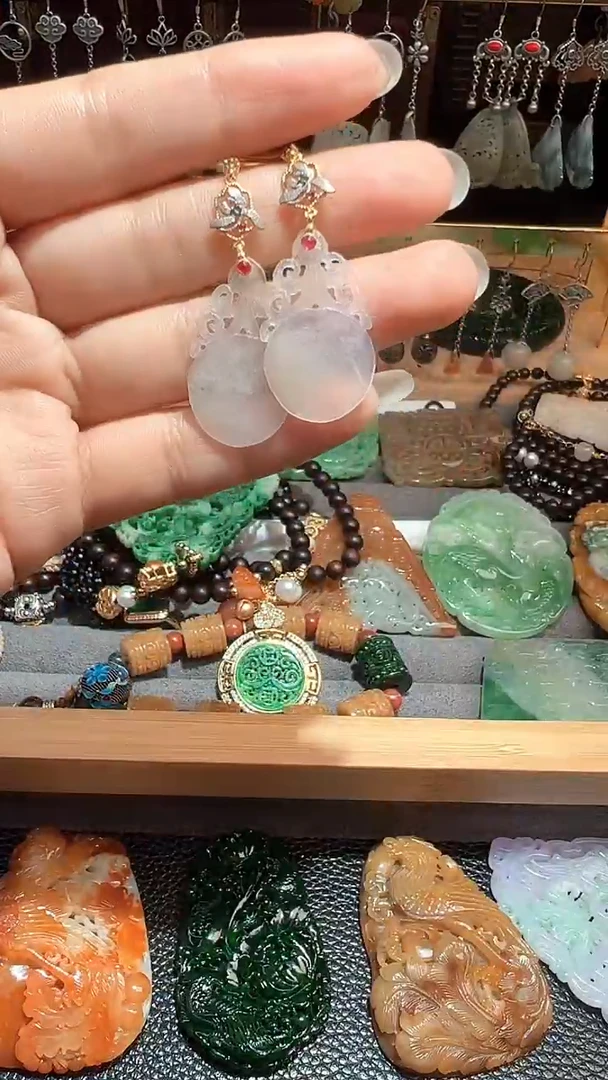 【闪购商品】翡翠挂件未镶嵌翡翠