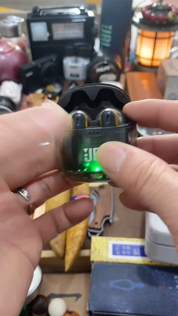 瓷片闪购商品  如图所示