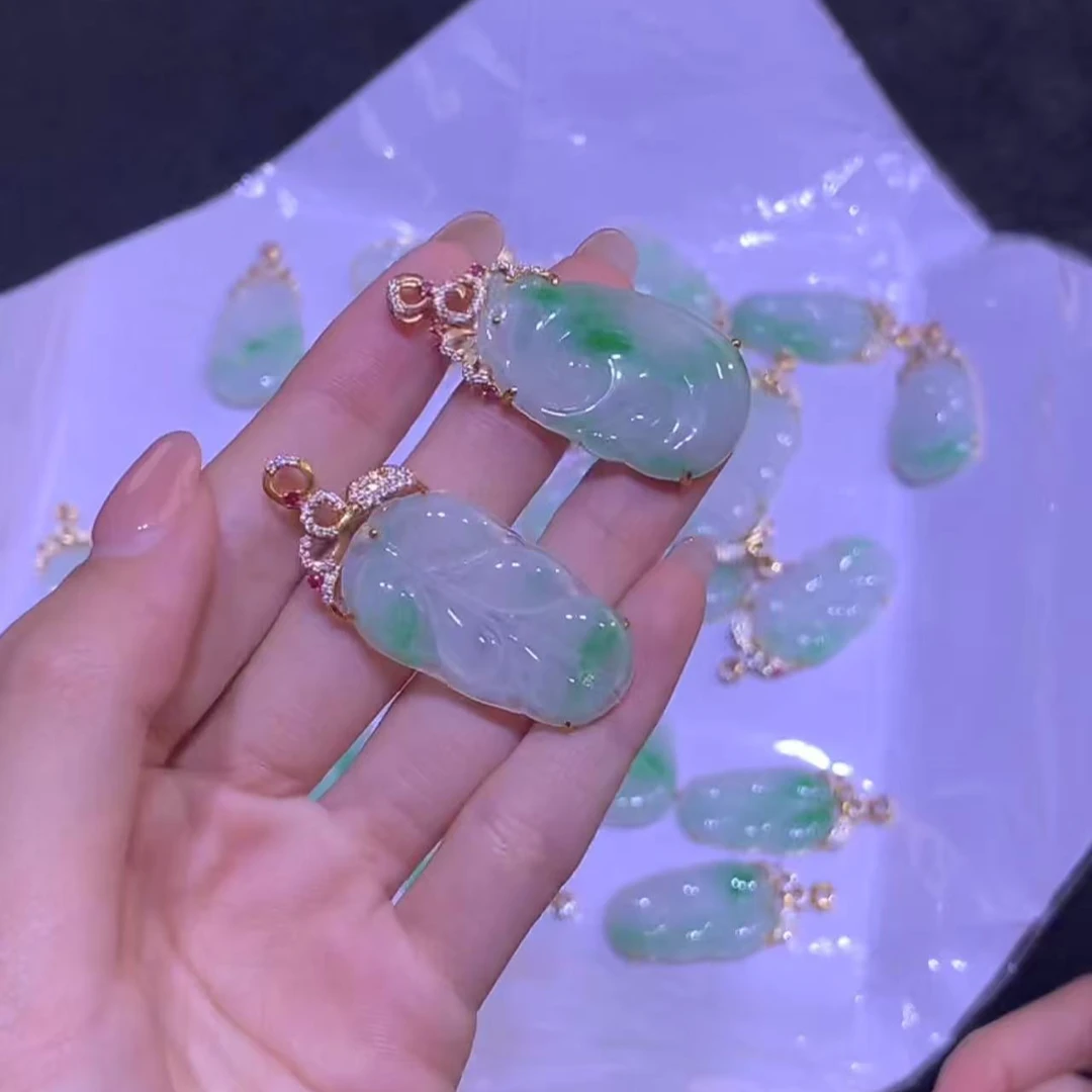 【逍遥】18K天然A货翡翠如意叶子吊坠*888/6548003/多样性发/1件