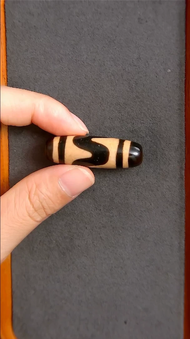 未镶嵌玛瑙/玉髓珠宝半成品上肯全手工牙牙天珠13*40