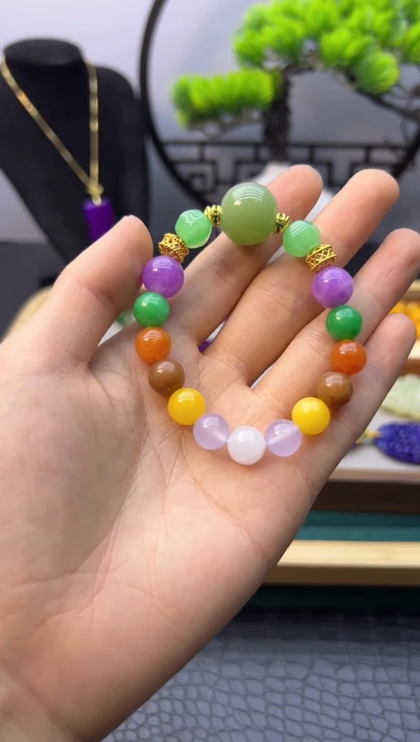 【闪购商品】和田玉颈饰14K金镶嵌S39