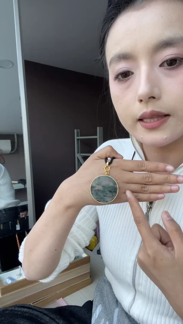 吊坠(不含链)18K金镶嵌翡翠向****?天然缅甸A货翡翠