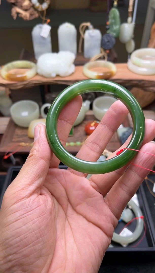 【闪购商品】和田玉手镯未镶嵌俄七碧玉61+圈9003117