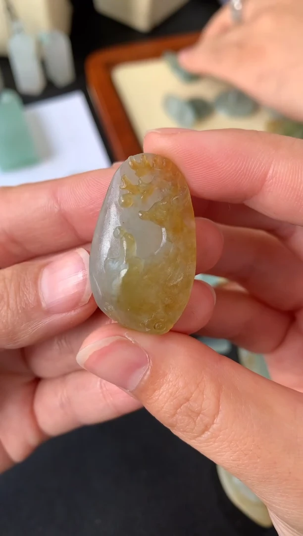 【闪购商品】定制翡翠未镶嵌翡翠