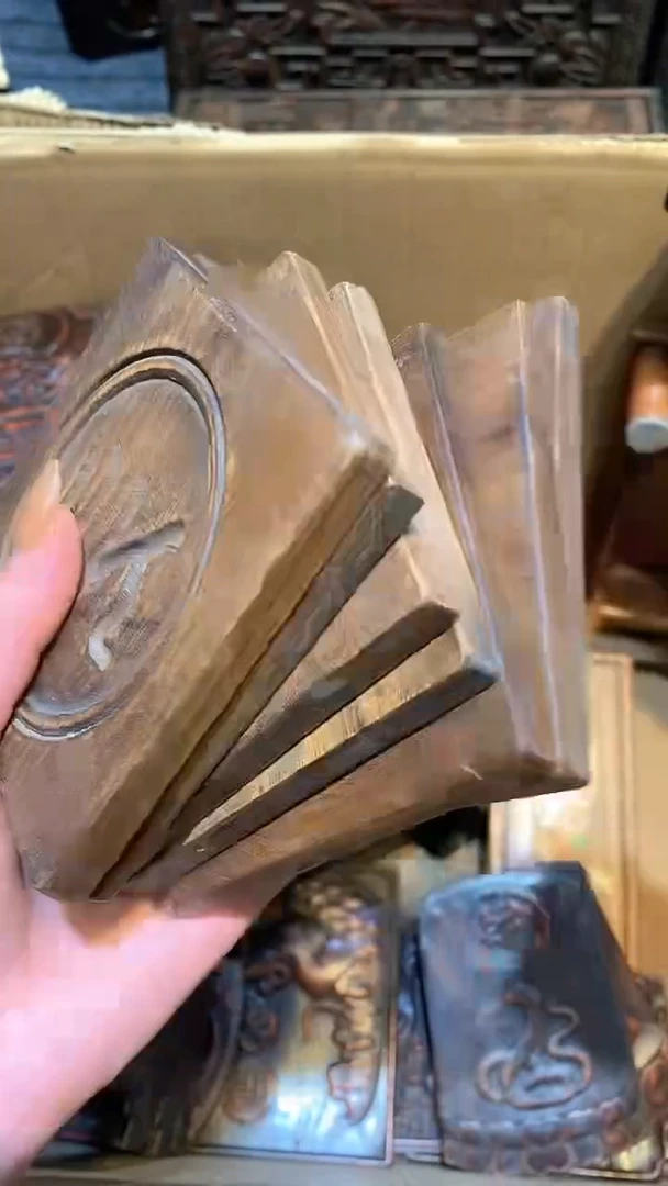 木紫檀雕刻一物一拍