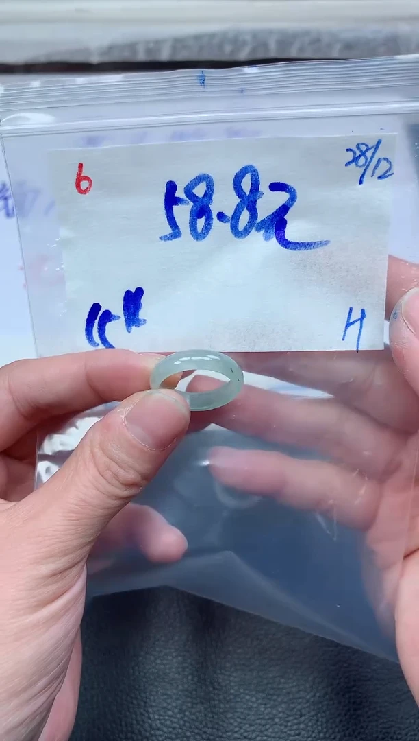 未镶嵌定制翡翠6毛货需精细抛光挂件多样性拍一发一