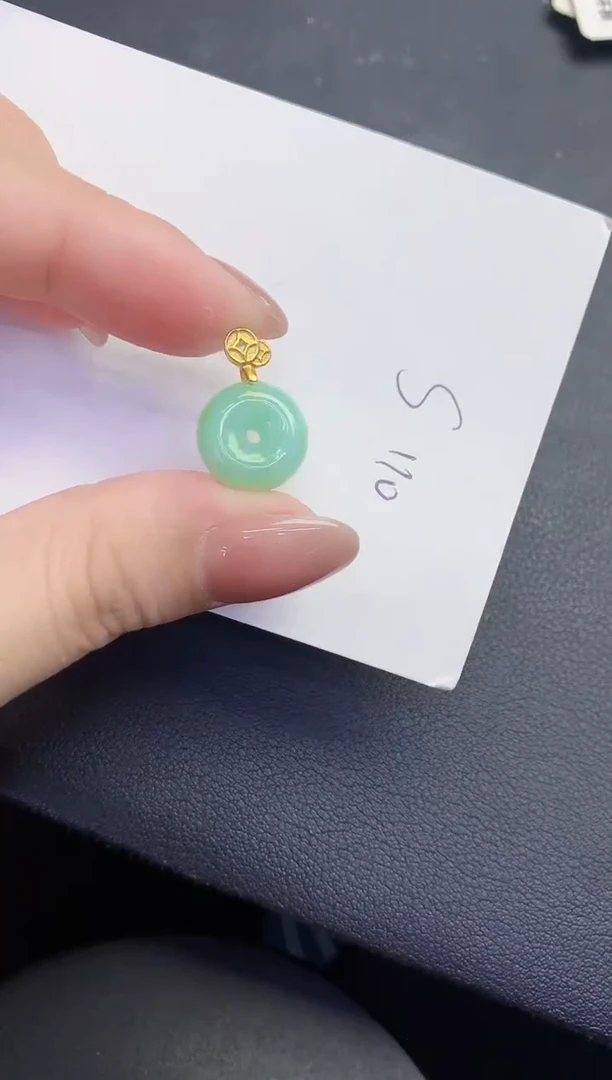 颈饰未镶嵌翡翠缅甸天然翡翠A货