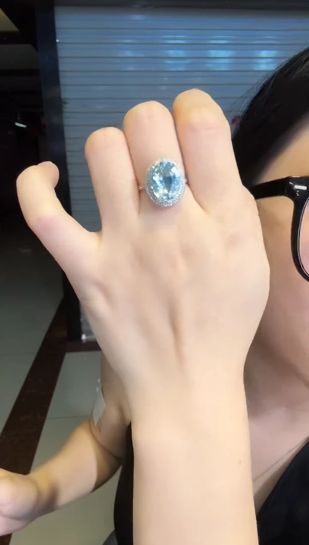 戒指蓝宝石18K金镶嵌4.55ct